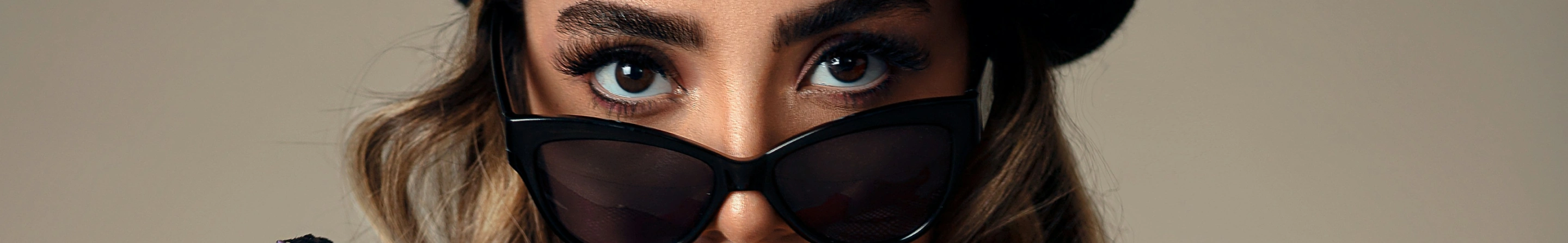 Soczewki progresywne czy dwuogniskowe? Jakie okulary wybrać przy problemach ze wzrokiem?